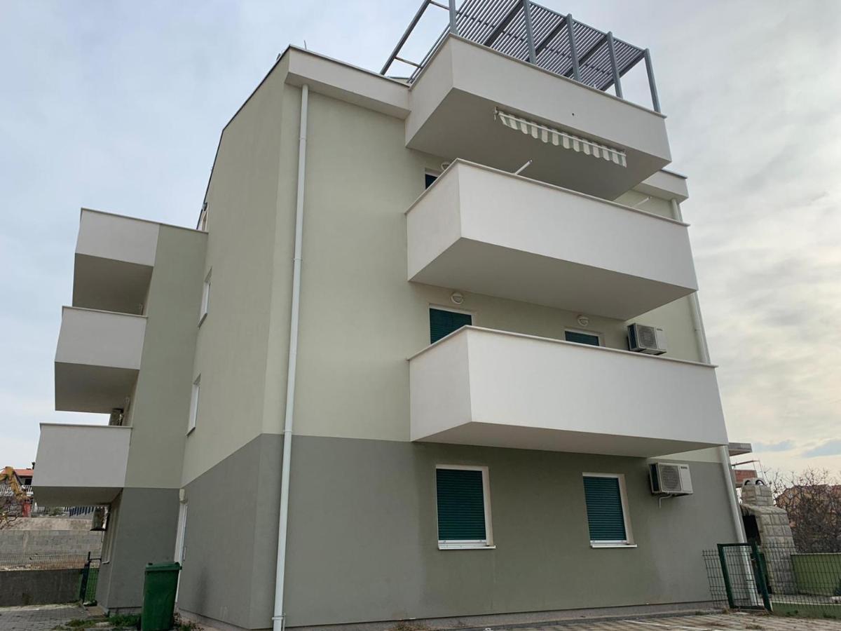Apartman Toni Novalja Buitenkant foto