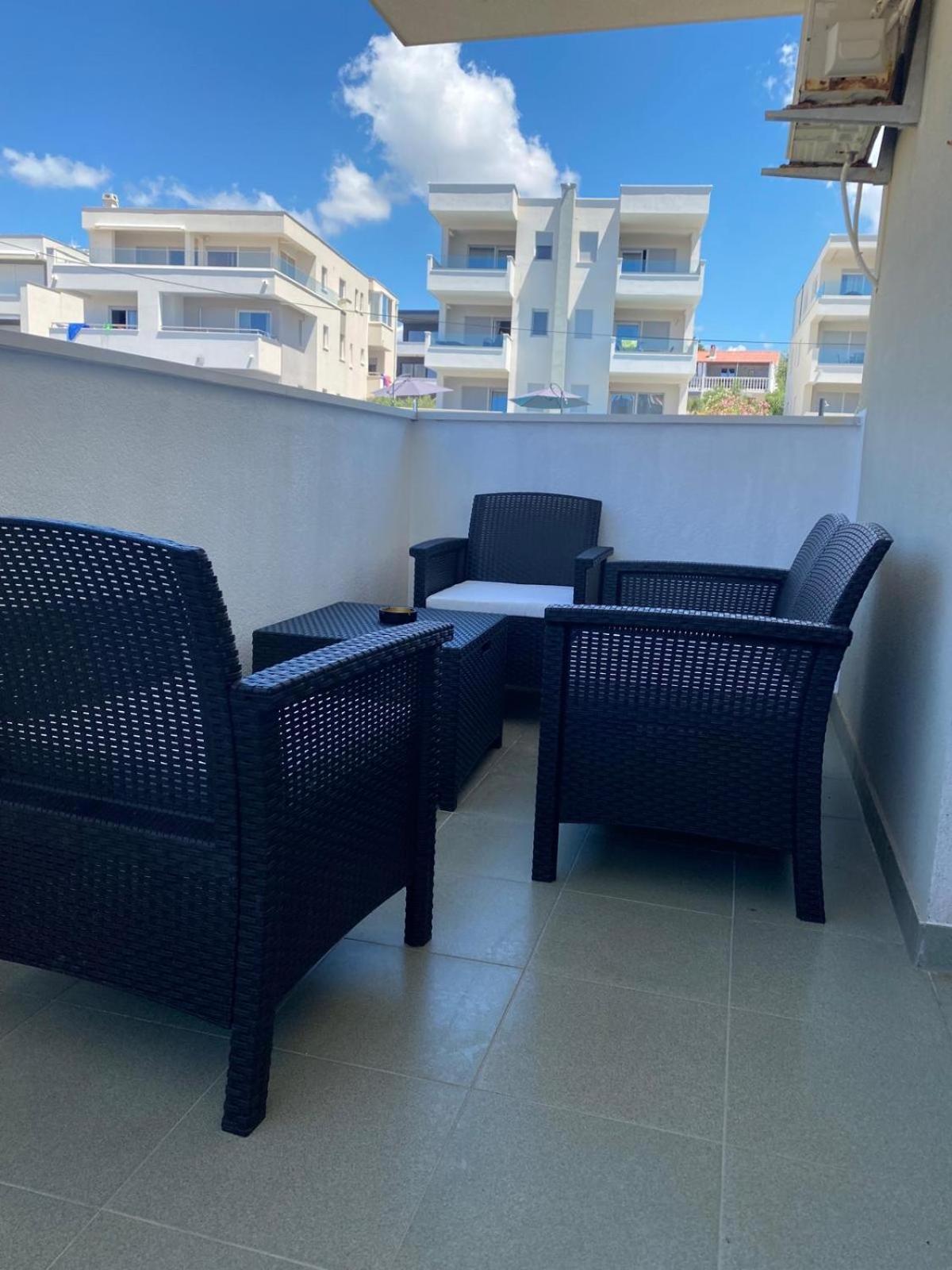 Apartman Toni Novalja Buitenkant foto